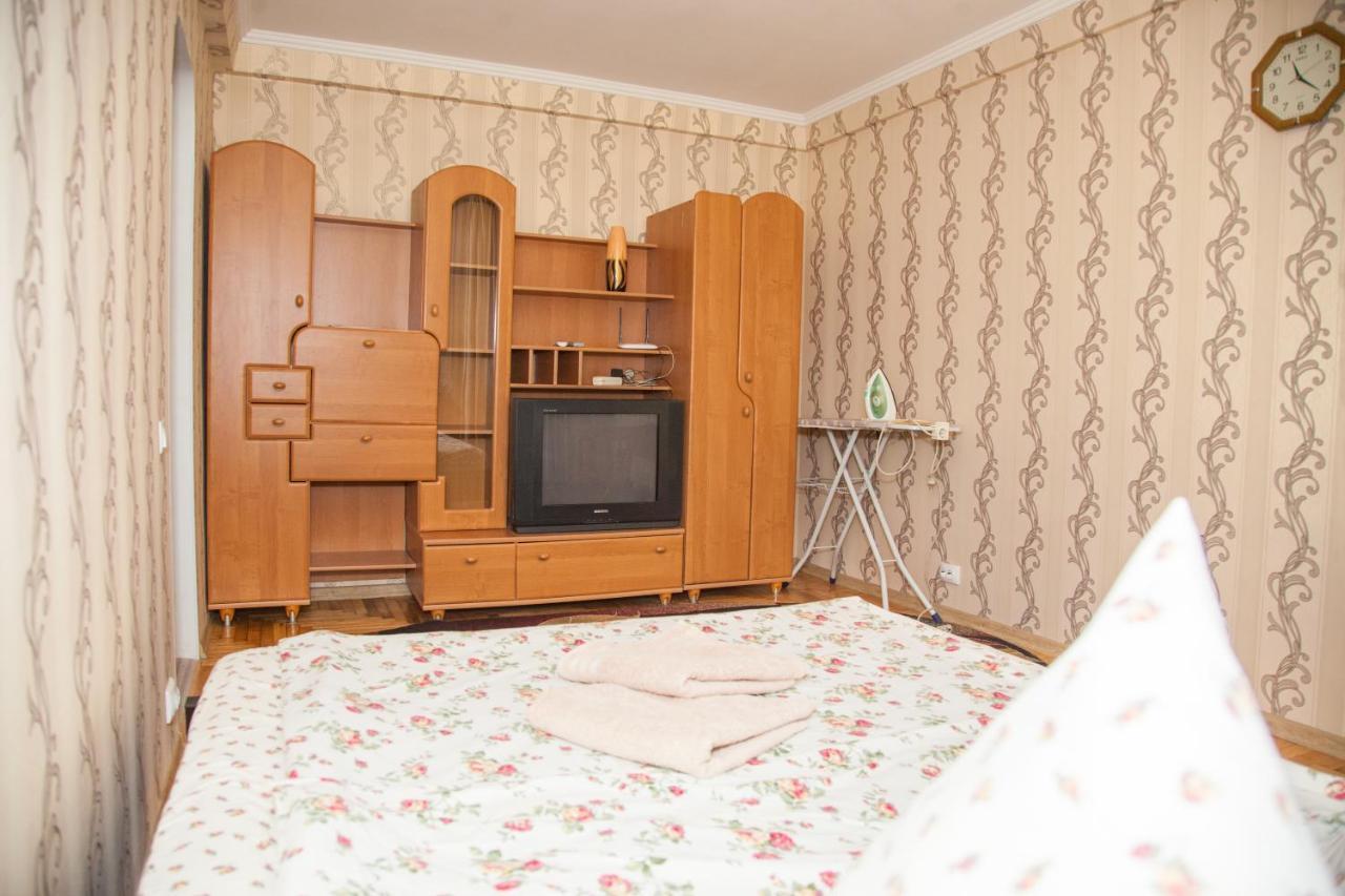 1 Room Apart On Str. Ukrainskaya 34 Zaporizhia Exterior foto
